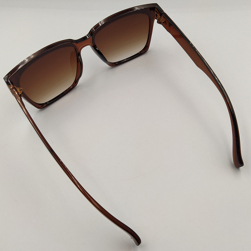 Женские солнцезащитные очки 028