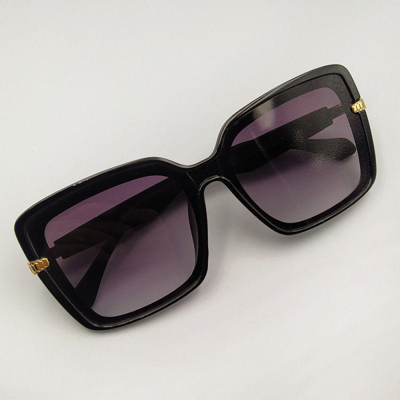 Женские солнцезащитные очки 046