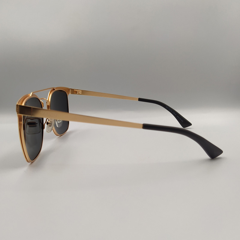 Солнцезащитные очки Matrix Polarized 8322